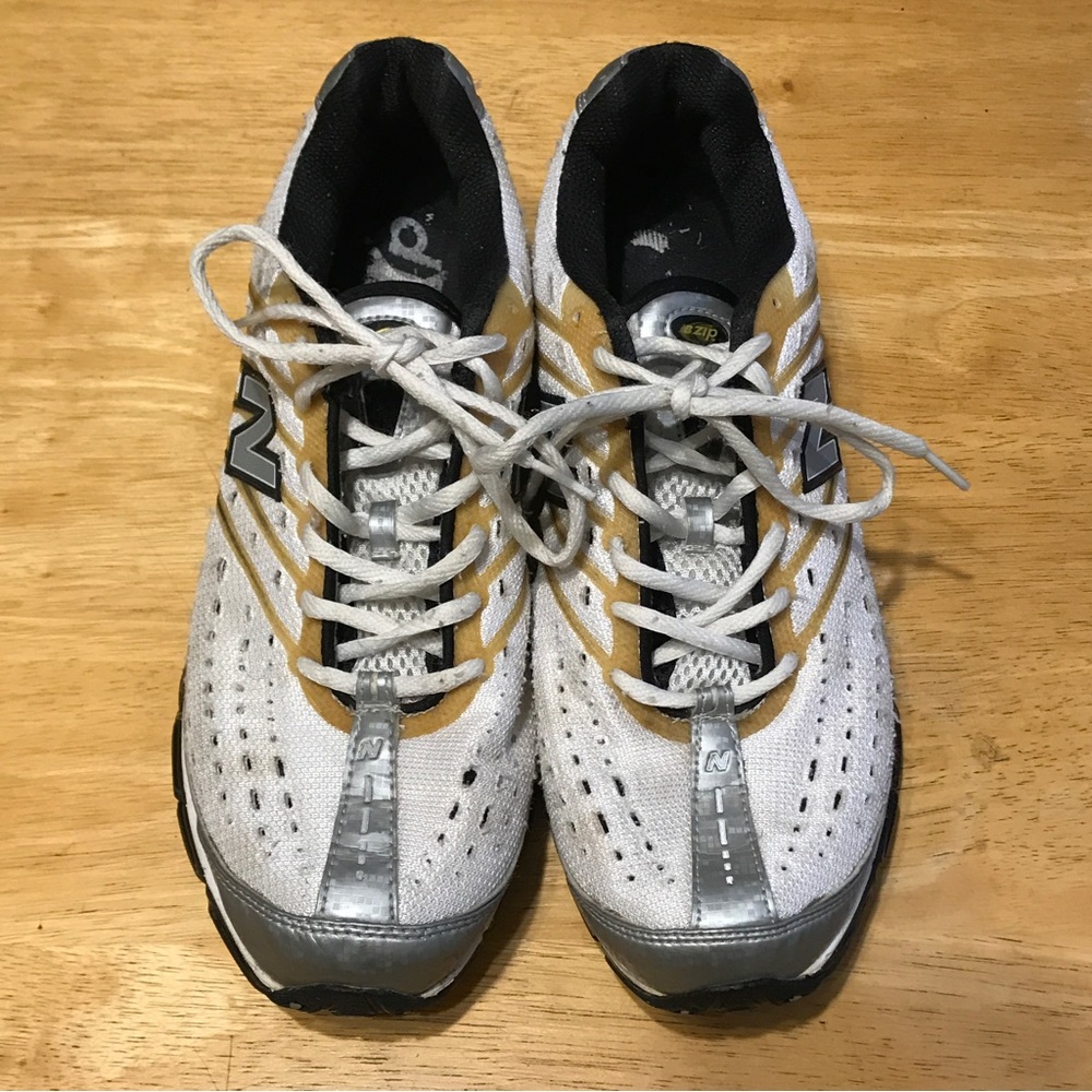 New Balance Womens 8507 Silver & WhiteRunning Sneakers Size 10